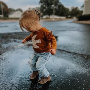 2T • Bird Long Sleeve T in Neutral Clay Color